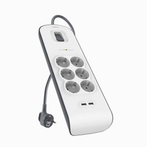 Spanningsbeveiliger met 6 stopcontacten